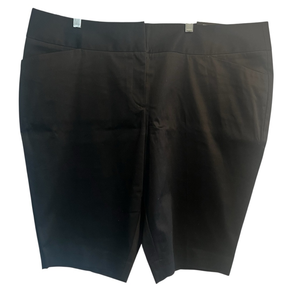 Worthington Women’s Modern Fit Black Plus Size Shorts NWT Size 18